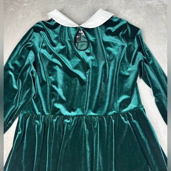 NWT Disney Mickey Mouse Holiday Green Velvet Long Sleeve White Collared Dress 0 - Picture 13 of 16